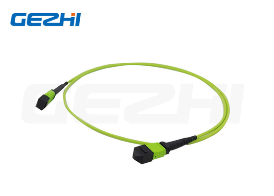 Faible perte d'insertion 100 GbE MPO/MTP câble de patch en fibre optique pour longueur personnalisée FTTX
