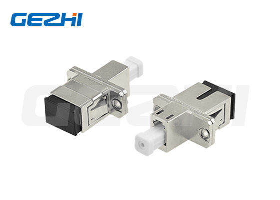 Adaptateur PC hybride avec un boîtier en céramique et en métal pour des connexions SC à LC en mode unique précises