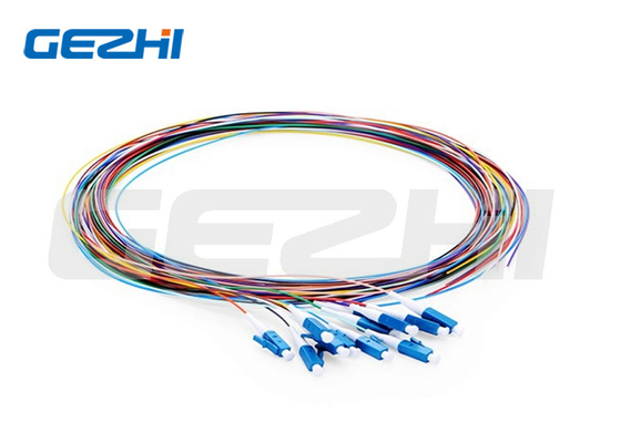 1m (3ft) LC UPC Pigtail en fibre optique 12 fibres OS2 mode unique PVC sans jaquette et codé par couleur (OFNR) 0,9 mm
